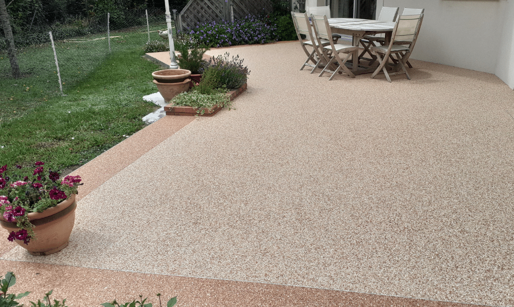 terrasse-moquette-pierre